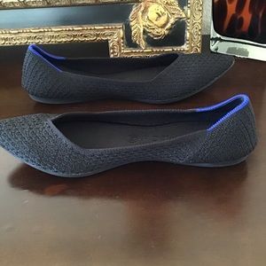 Rothy’s pointy toe flats black with blue halo Sz 10